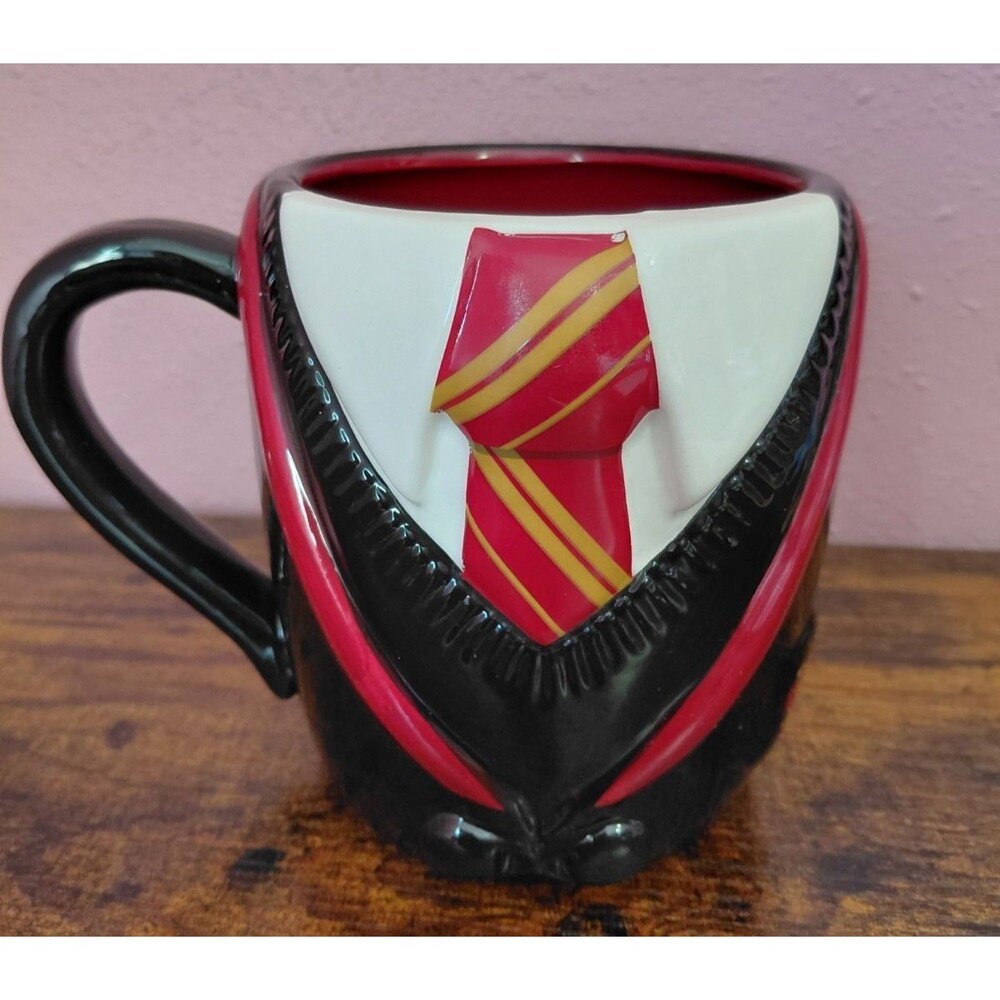 Harry Potter Gryffindor Uniform Black Barrel Mug